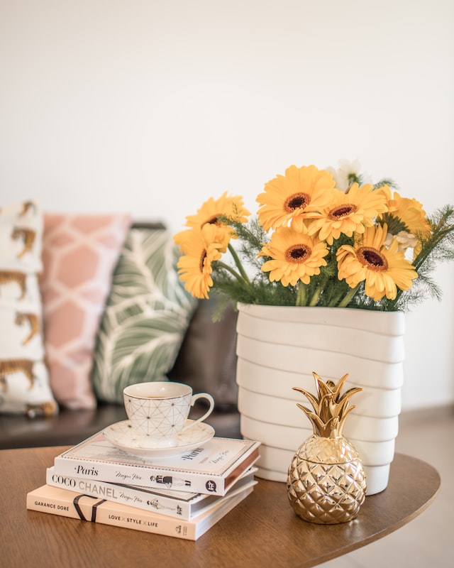 Tea, books and flowers